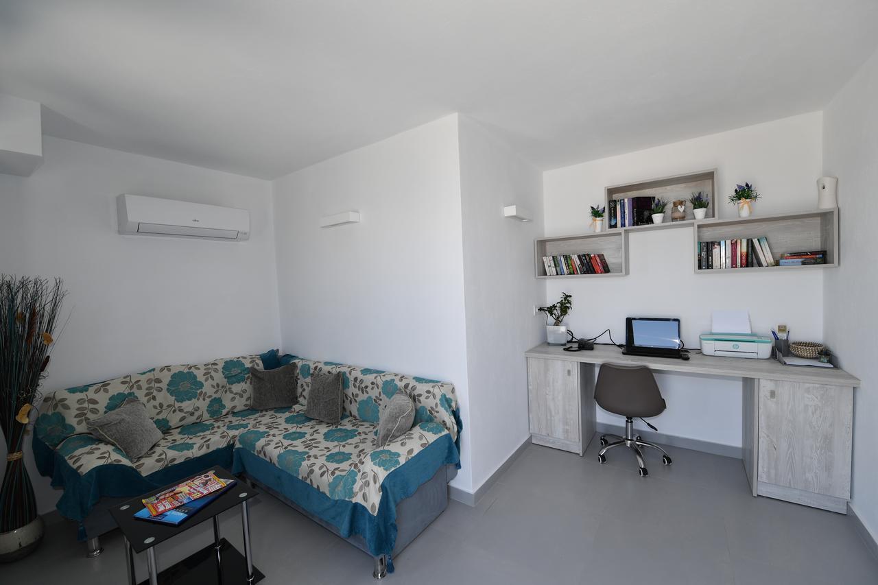 Nova Luxury Suites 피르고스 외부 사진